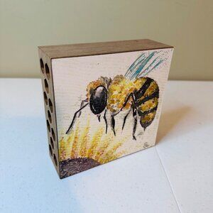 Bee-Themed Block Art With Honeycomb Design Bee Table Decoration Bee Tiered Tray
